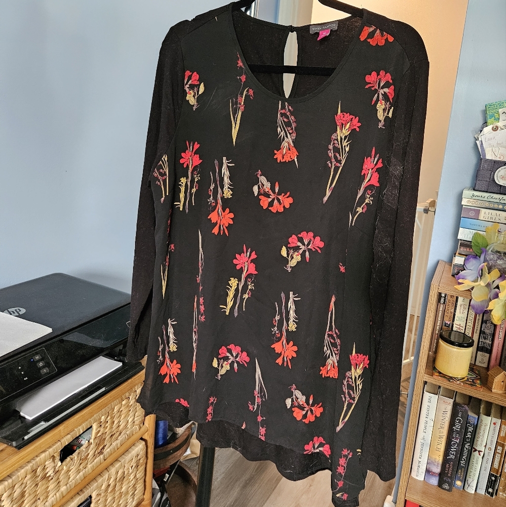 Vince Camuto Women's Top